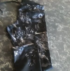 Nike leggings